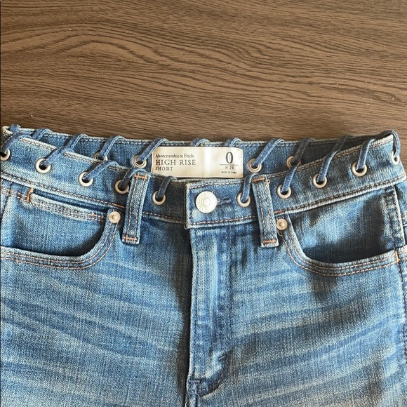 A&F High Rise Denim Shorts - Picture 3 of 4